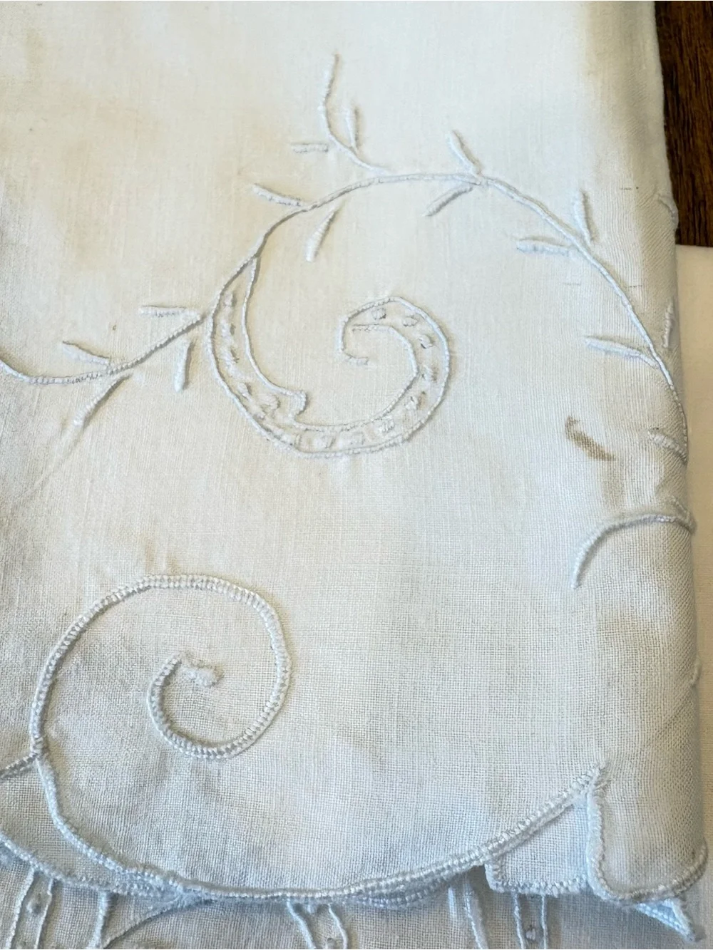 Vintage Embroidered Design Pillowcases 3 Pairs White Full/Queen Age Stain Spots
